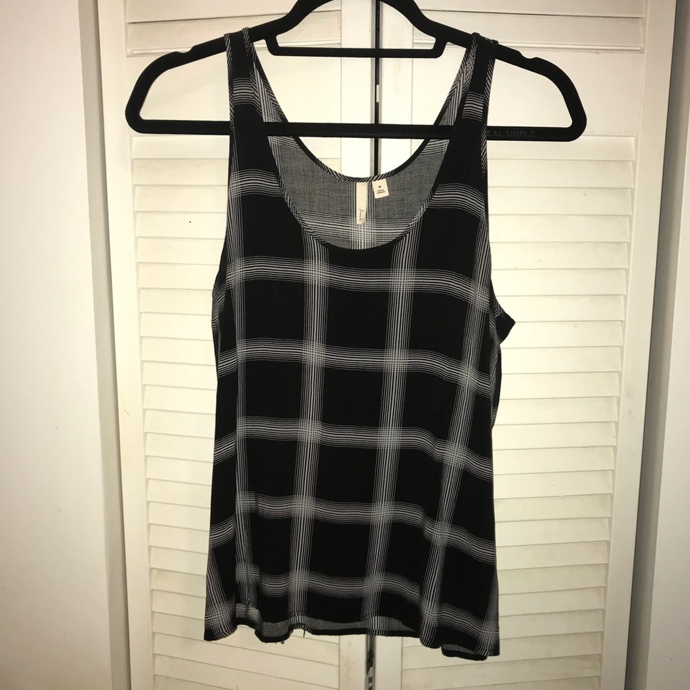 Stripe tank